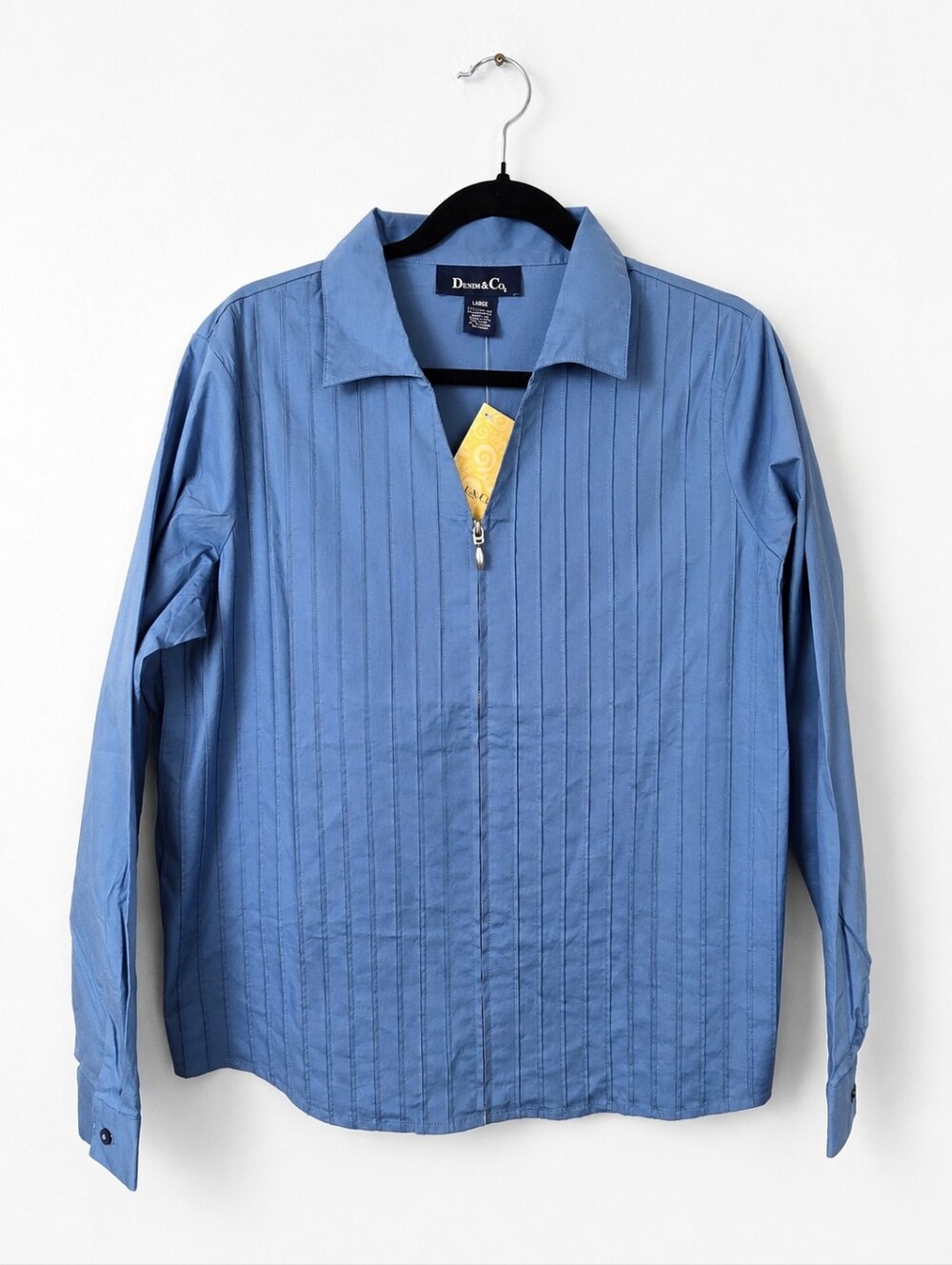 Denim & Co Blue Pintuck Zip Front Blouse NWT Long Sleeve Stretch Large Cotton